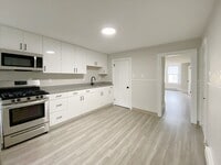 Building Photo - 124 Trenton St
