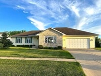 Building Photo - 105 Prairie Dr