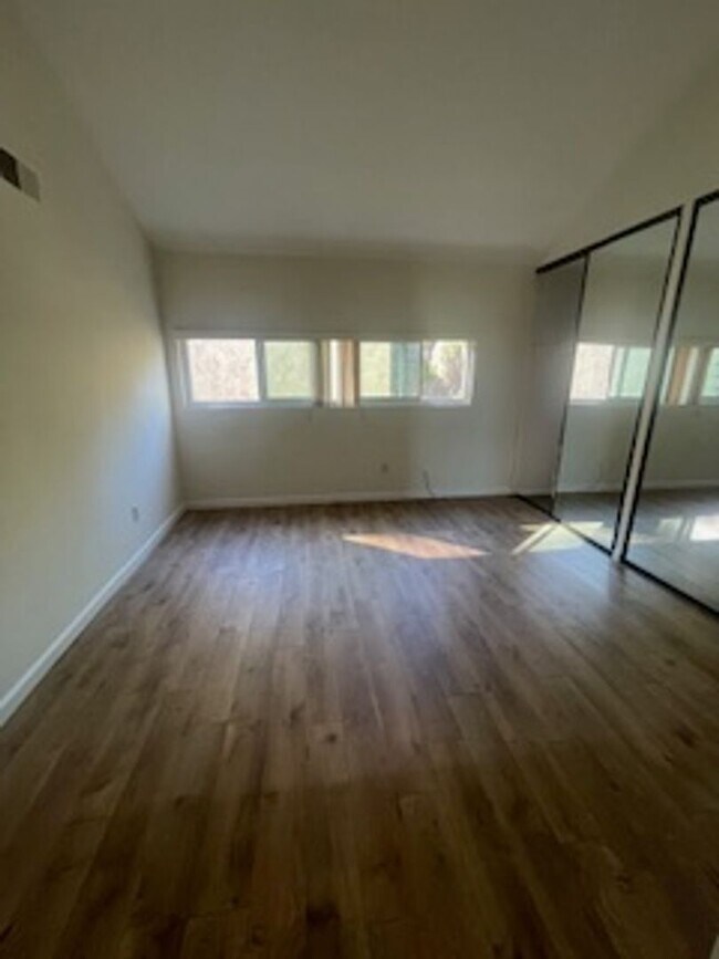 Building Photo - Charming condo near the Village in La Mesa