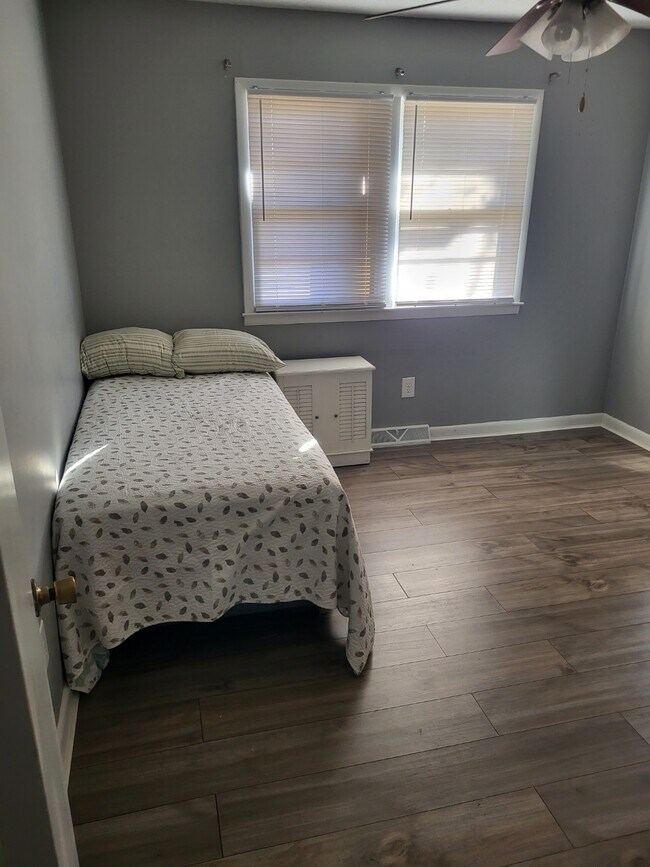 Building Photo - 41 Wildwood Dr