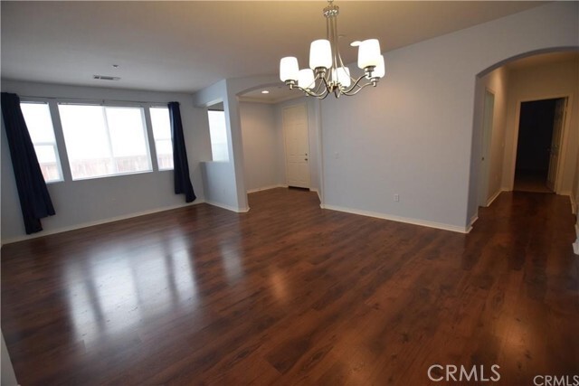 Building Photo - 425 Deodar St