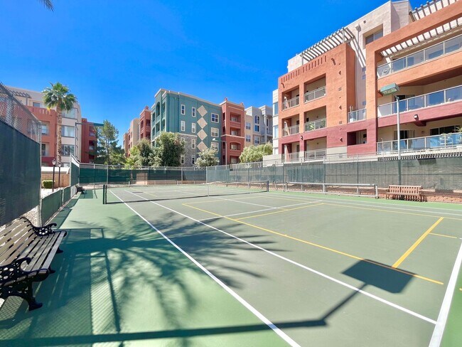 Building Photo - Spacious 2 Bedroom High-Rise Condo with Resort-Style Amenities & Oversized Balcony