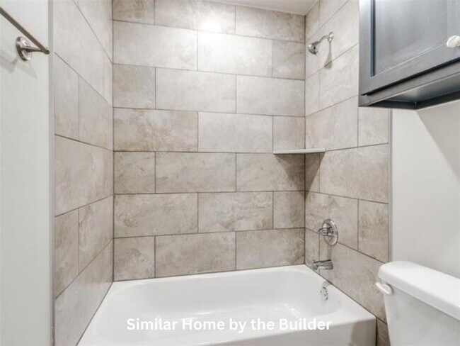 Building Photo - 1706 Highland Loop