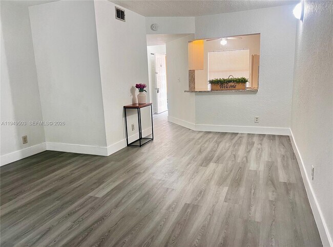 Building Photo - 9156 NW 40th St