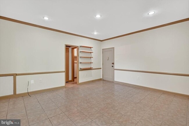 Building Photo - 4114 Davis Pl NW