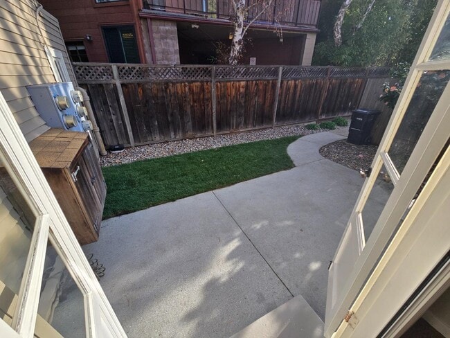 Building Photo - 1218 Bellevue Ave