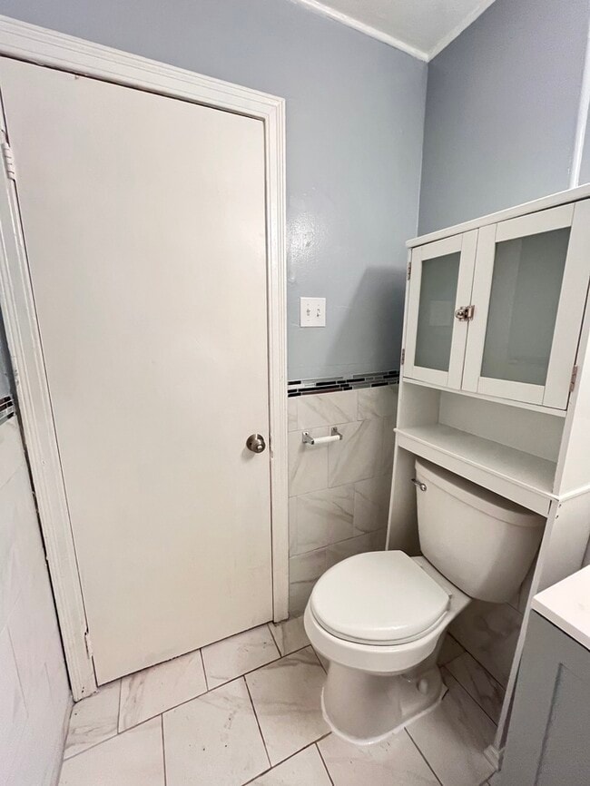 Building Photo - Charming 3-Bedroom Home with Modern Comfor...