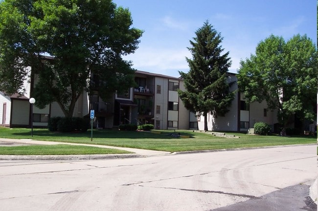 Building - Washington Place Apartments