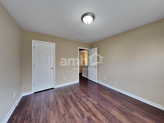 Building Photo - 5715 Oxborough Way