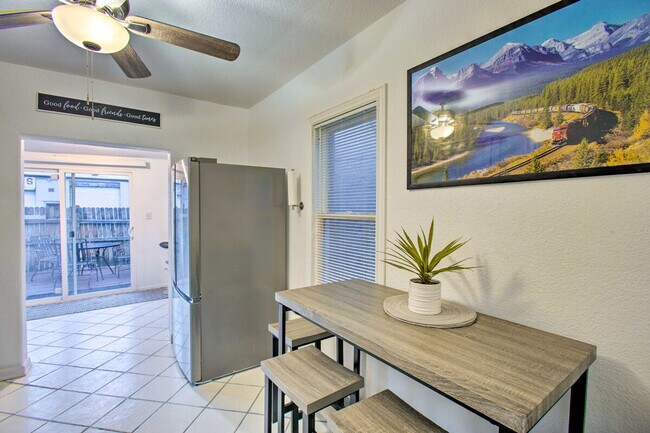 Building Photo - 3976 Utica St