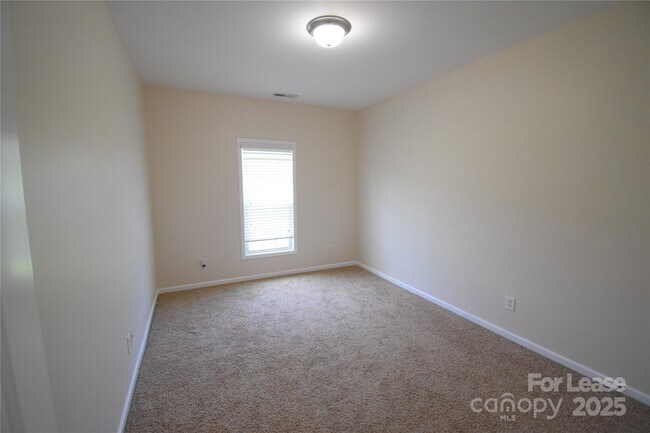 Building Photo - 9620 Camberley Ave NW