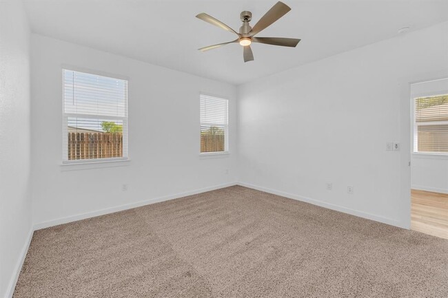 Building Photo - 149 Filifera Ct