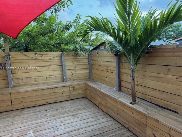 Building Photo - 2452 Taylor St