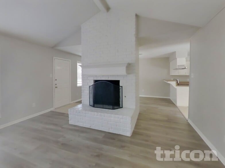 Building Photo - 14218 Overbrook Ln