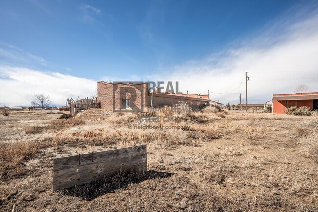 Building Photo - 531 E Milt Dr