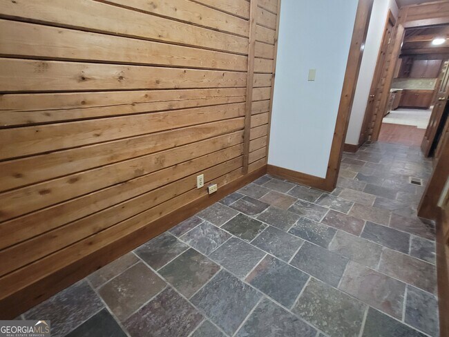 Building Photo - 2391 Booth Cir