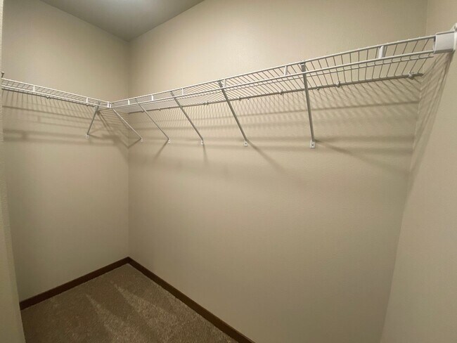 Building Photo - 3-Bed, 3-Bath Single Family Home in Moorhead!