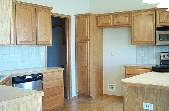 Building Photo - Coming Soon!... Large North Derby Beautiful Ranch Home in Stone Creek