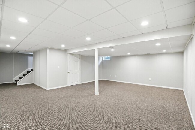 Building Photo - 781 Dayton Dr