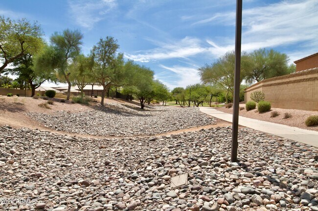 Building Photo - 6450 S Nash Way