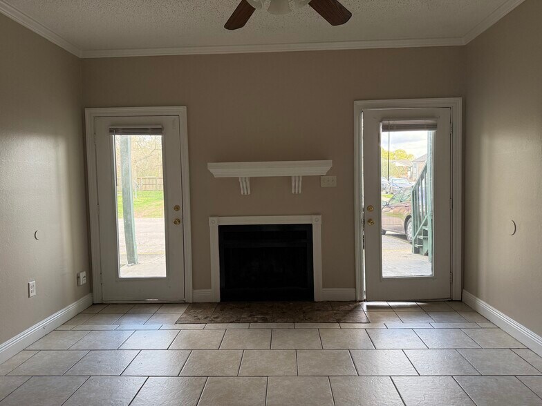 Building Photo - 8023 Bayou Fountain Ave