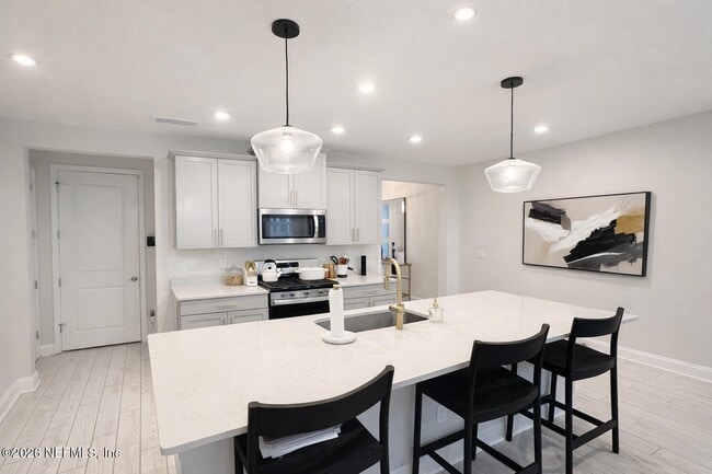 Building Photo - 14135 Pier Ln