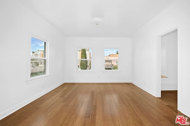 Building Photo - 1928 1/2 Santa Ynez St