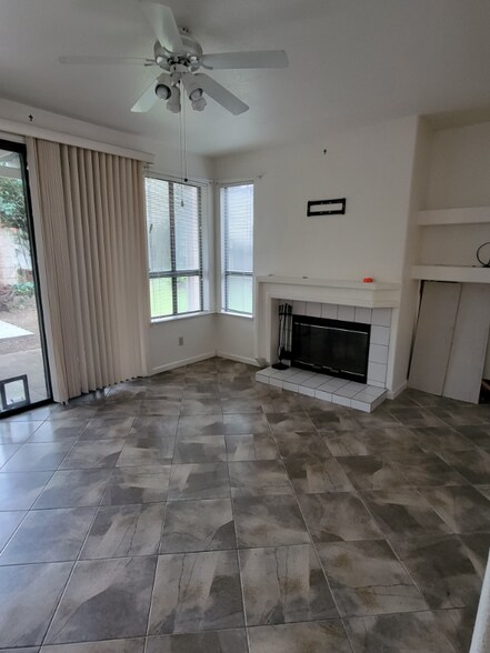 Building Photo - 5116 Lady Di Way