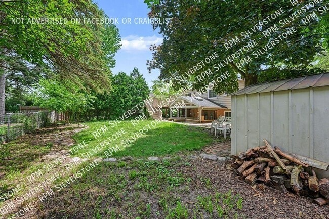 Building Photo - 547 Reed-