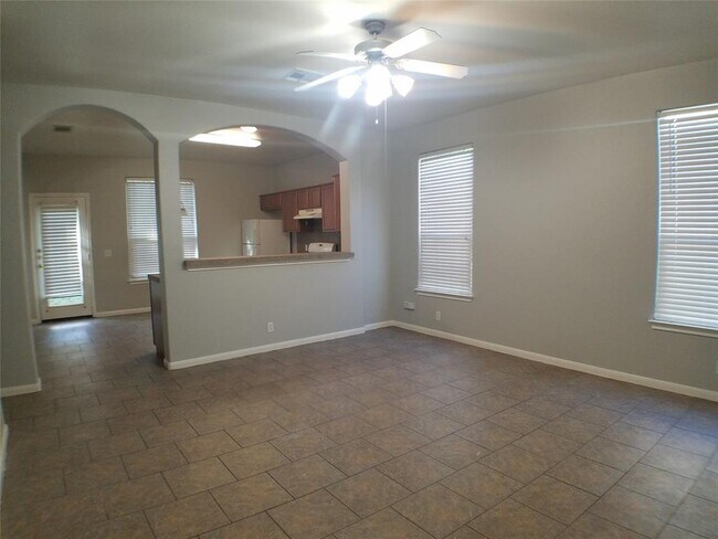 Building Photo - 2502 Allred Dr