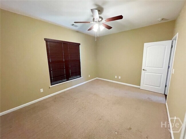 Building Photo - 216 Carlisle Way