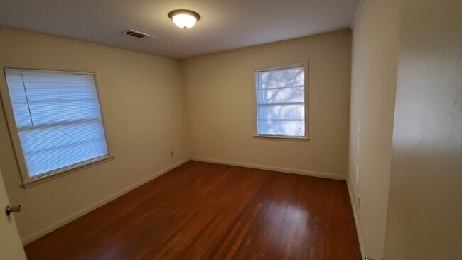 Building Photo - 3208 Whitfield St