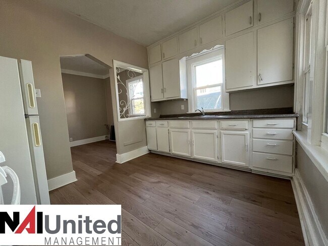 Building Photo - C Properties-2008 McDonald