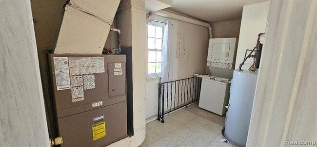 Building Photo - 108 Princeton Dr