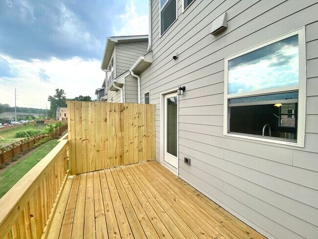 Building Photo - 230 Mahone Dr