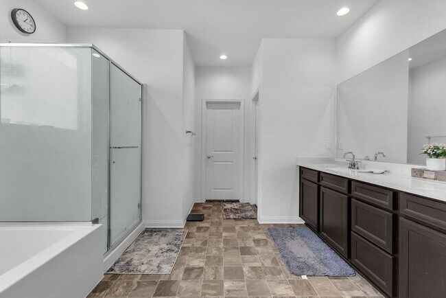 Building Photo - Spacious 5-Bedroom Home in Spencer’s Crossing – Murrieta - 6 Month - 1 Year or Lease To Own!