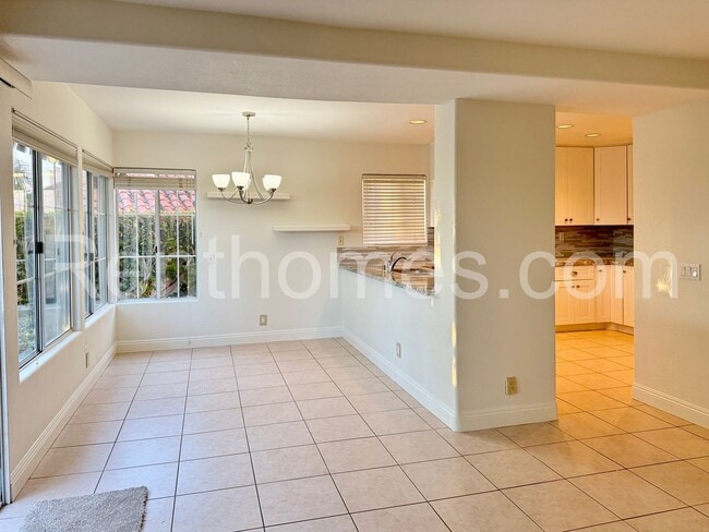 Building Photo - 11858 Caminito Corriente