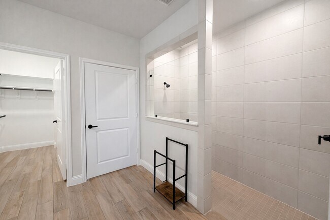 Building Photo - 2307 Birch View Ln