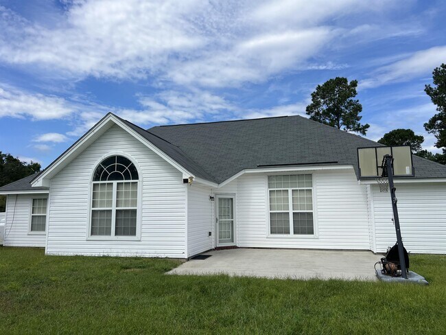 Building Photo - 174 Shady Hill Cir