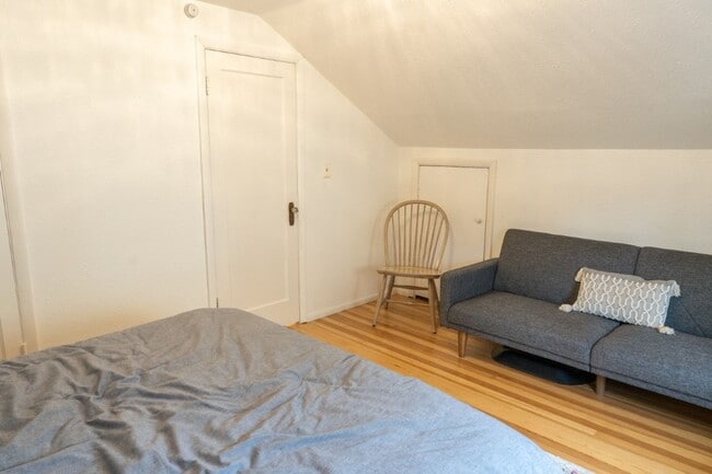 Building Photo - 4Bd/1.5Ba Seattle House