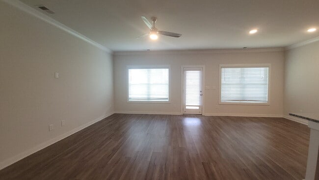 Building Photo - 7203 Chatfield Wy NW