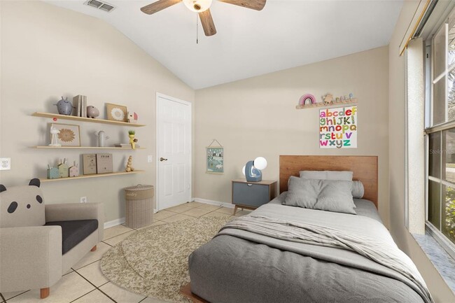 Building Photo - 3145 Stonehurst Cir