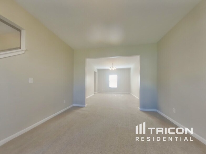 Building Photo - 24 Dusty Dr