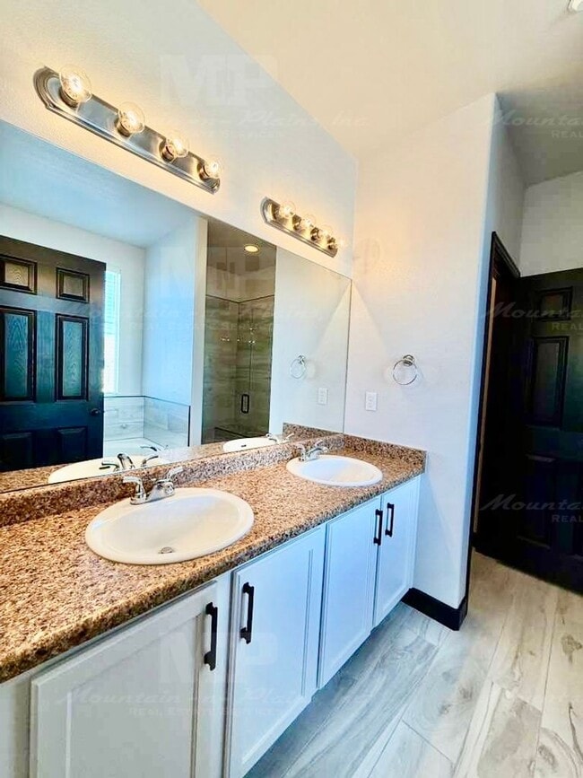 Building Photo - 3809 Rock Creek Dr