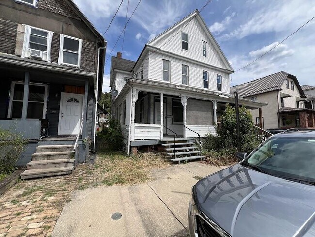 Primary Photo - 504 Woodward Ave