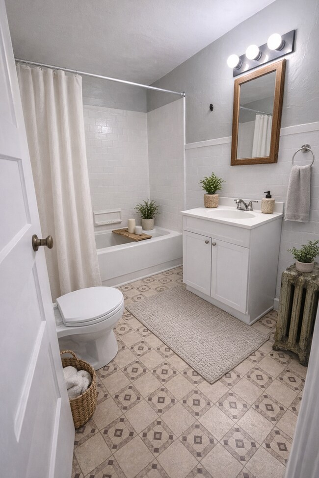 Building Photo - Space, Comfort & Location—Minutes from Ball State