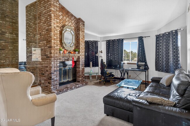 Building Photo - 41537 Poplar Cir