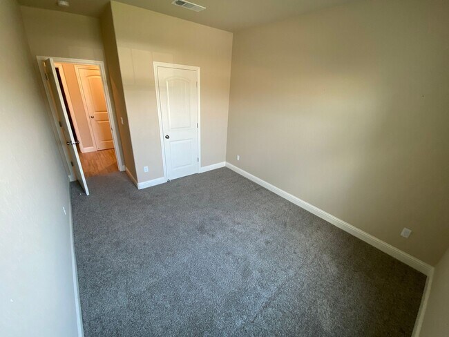 Building Photo - Lovely Newer Home with solar included.