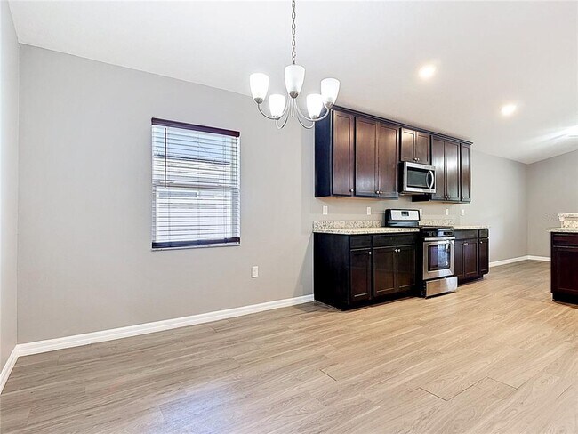 Building Photo - 225 Bella Verano Way