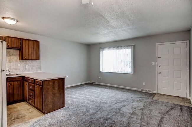 Building Photo - Let Us Be The Reason You Lease Your Home